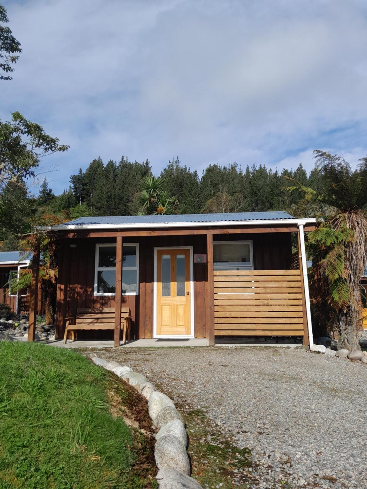 Sunset Accommodation Westport Exterior foto